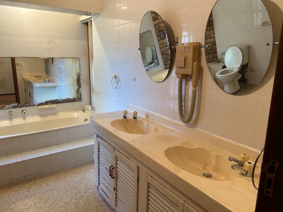 4 Bedroom Property for Sale in Camphersdrift Western Cape